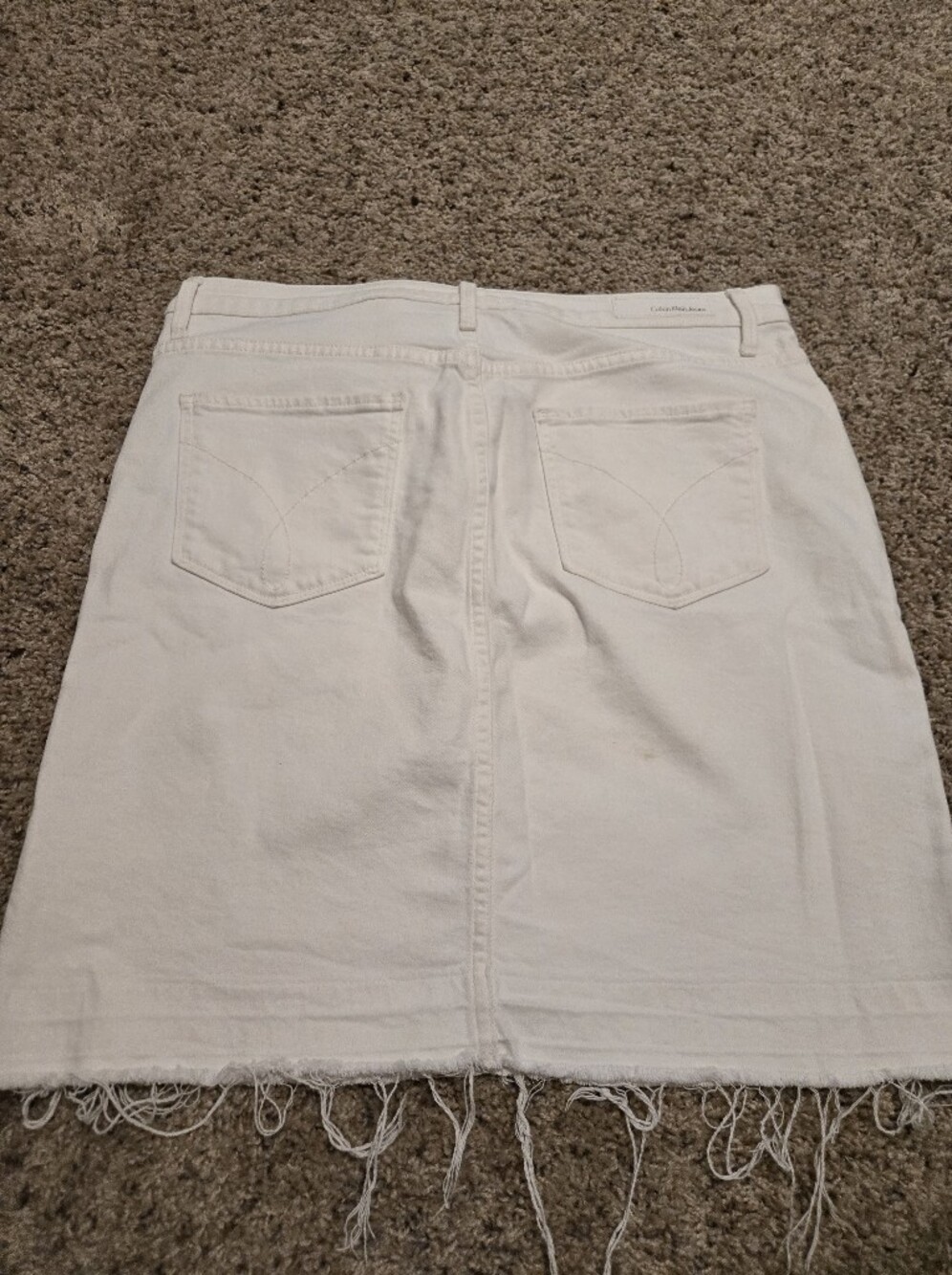 💖Calvin Klien White Frayed Hem Denim Skirt - Classic Women's Skirt - Picture 3 of 3